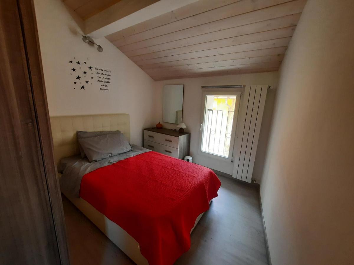 Casa Tilde Guest House Cunardo Eksteriør bilde