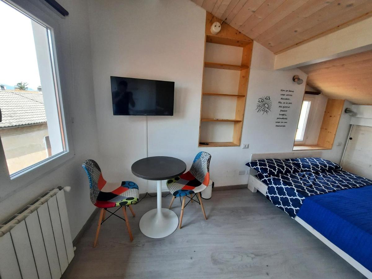 Casa Tilde Guest House Cunardo Eksteriør bilde