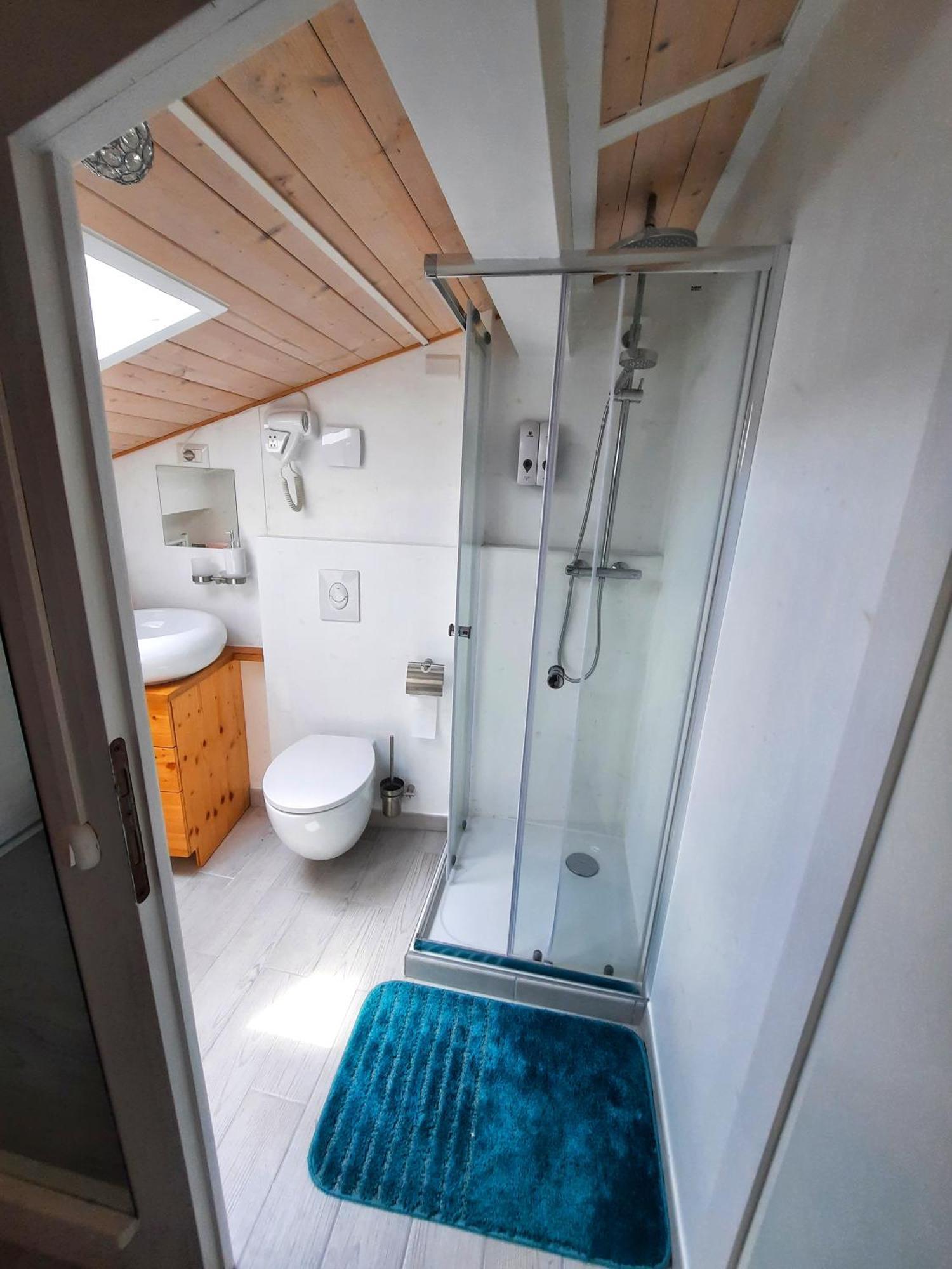 Casa Tilde Guest House Cunardo Rom bilde